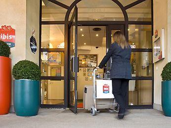 Hotel Ibis Château 3*